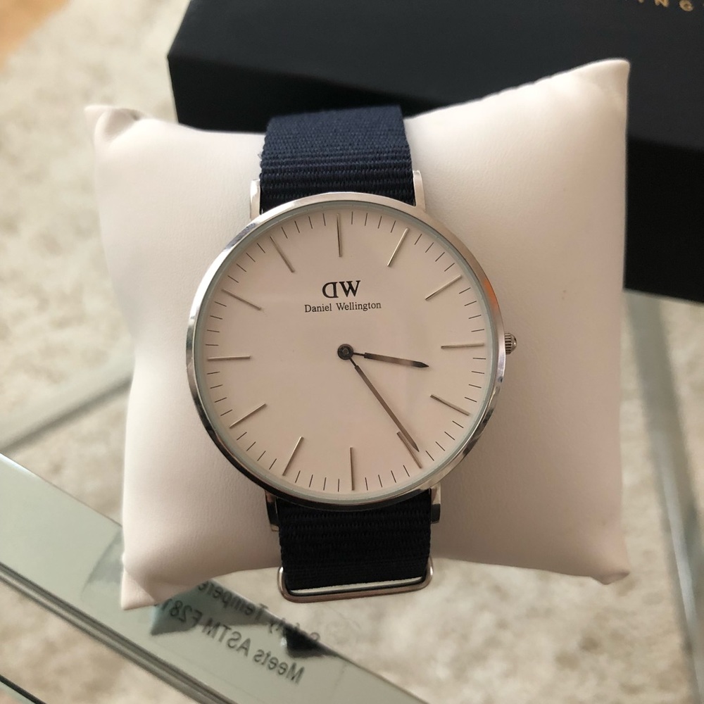 Daniel Wellington navy blue and silver watch